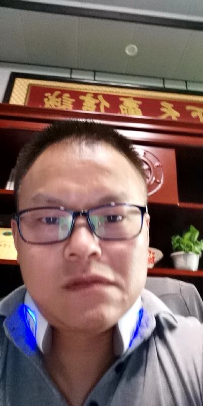 模具工匠的第一张照片--连江交友网