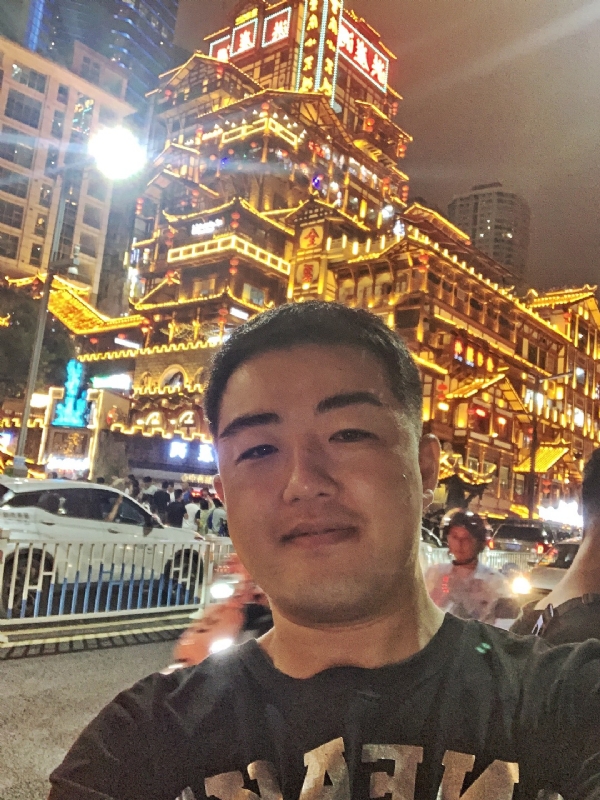钢铁侠的第一张照片--连江交友网